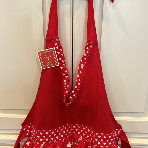 * LAST CHANCE*NWT ! Kay Dee Valentine’s Vintage look Apron - Picture 3 of 4